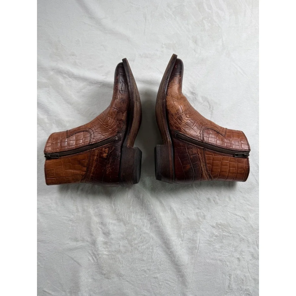 Frye Billy Side Zip Moto Short Brown Croc Embossed Leather Western Boots  6.5B